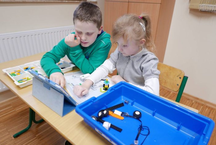 robotriki-zajecia-robotyka-14 RoboTriki - zajęcia z robotyki dla dzieci